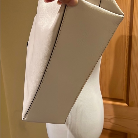 Coach White Pebbled Leather Tote Bag with Signature Hardware - Picture 7 of 7